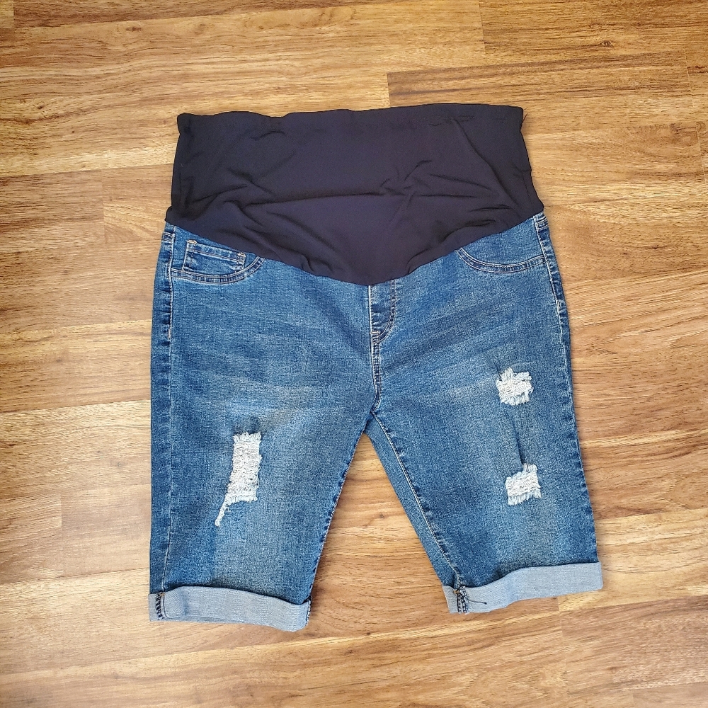 SHEIN Maternity Jean Shorts Size XXL Distressed Cuffed